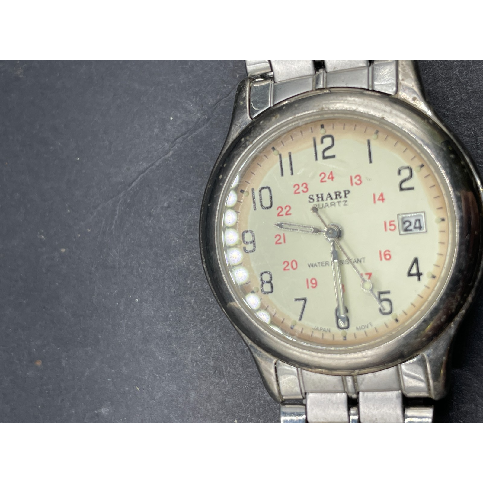 Vintage Sharp Quartz Silver Tone Date White Dial Watch 287515 36mm